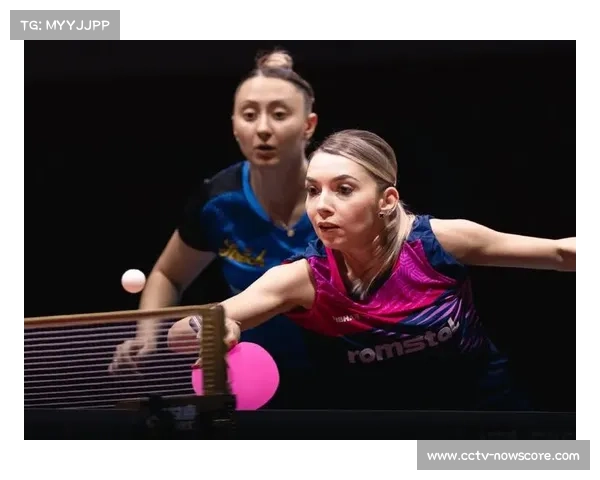 波尔卡诺娃闪耀时尚舞台以优雅姿态跨界推广乒乓球运动